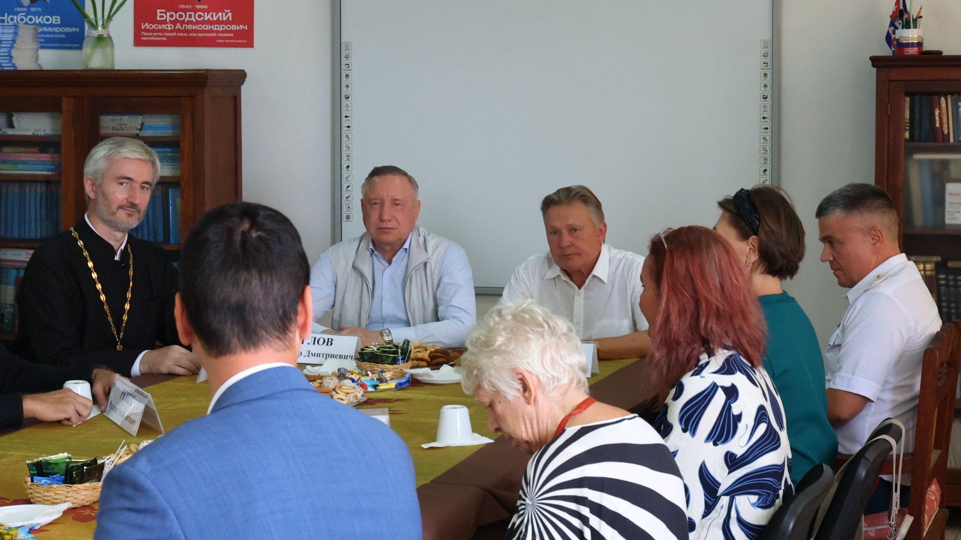 Беглов: Петербург много лет работает над объединением русского зарубежья