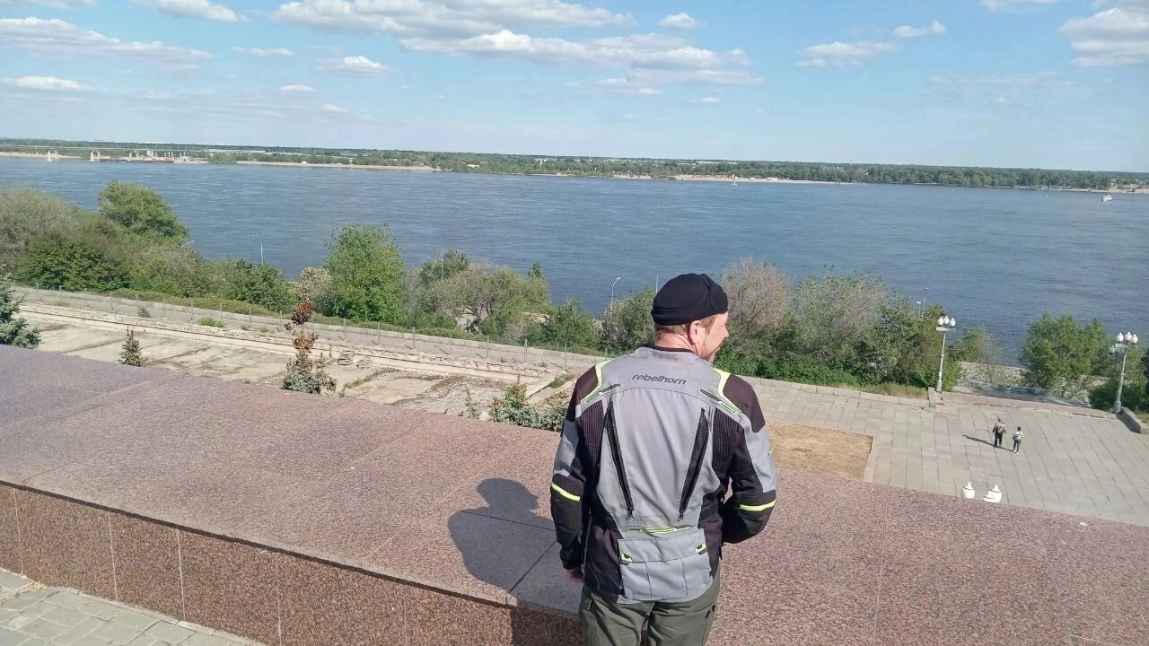 Турист из Москвы удивляется контрастам благоустройства