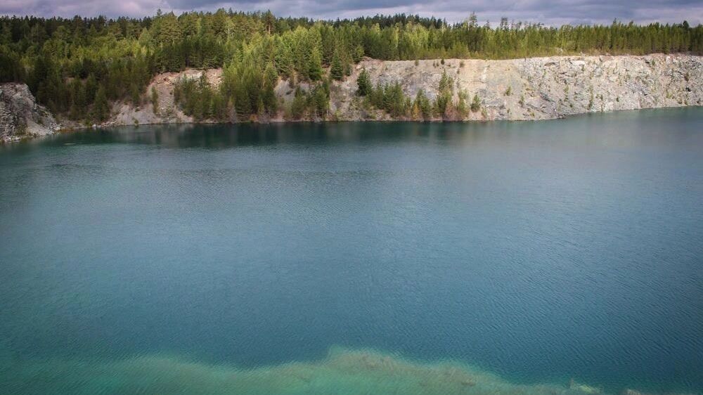 Недалеко от&nbsp;города есть карьер для отдыха