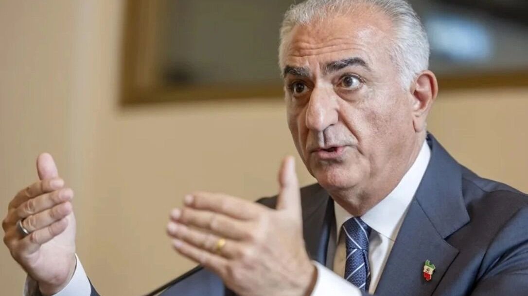Сын последнего шаха Ирана Реза Пехлеви заявил, что Исламская республика достигла своего конца и находится в процессе распада