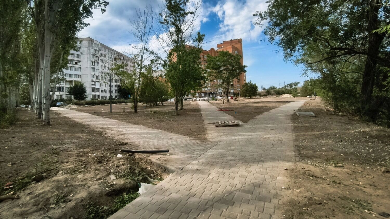 В Волгограде благоустраивают еще один сквер у Старой Сарепты