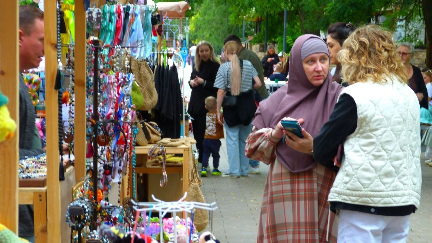 Лавки на фестивале ТриЧетыре