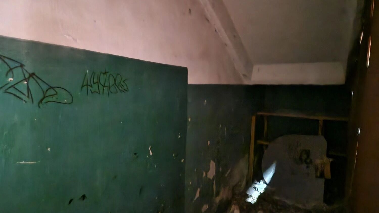 Заброшенное здание ДОСААФ в Нижнем Тагиле