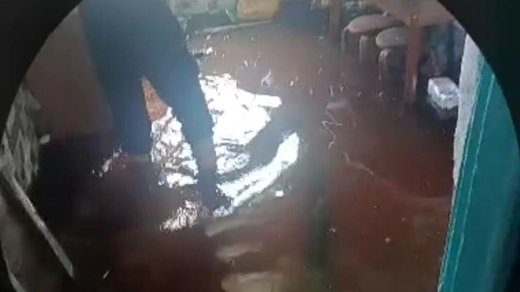 В Дарасуне откачивают воду из домов