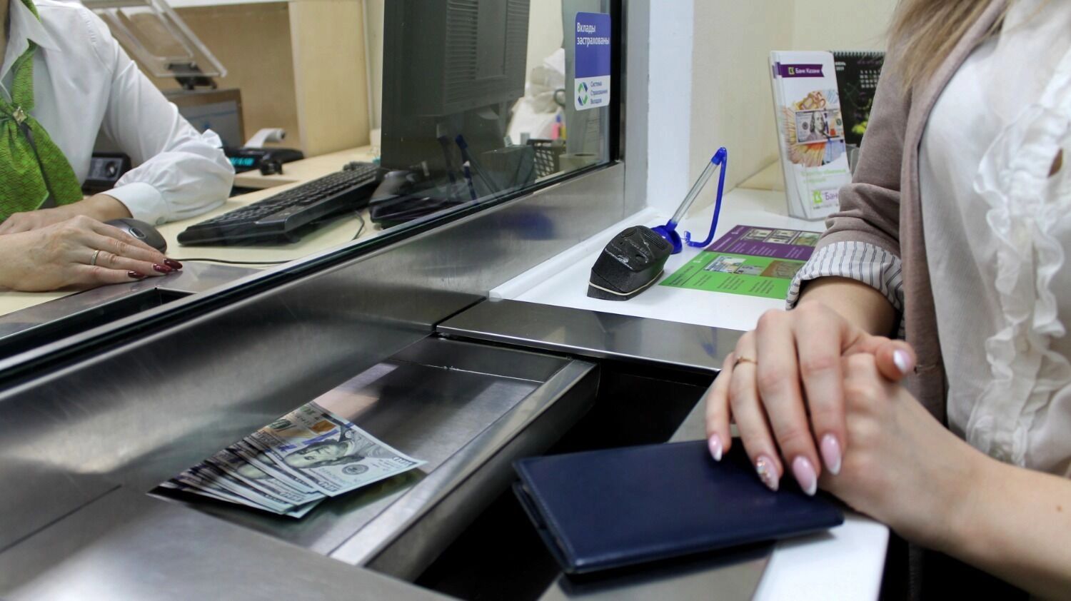 Рубль крепчает. Что происходит с нацвалютой, при чем тут нефть и что будет дальше