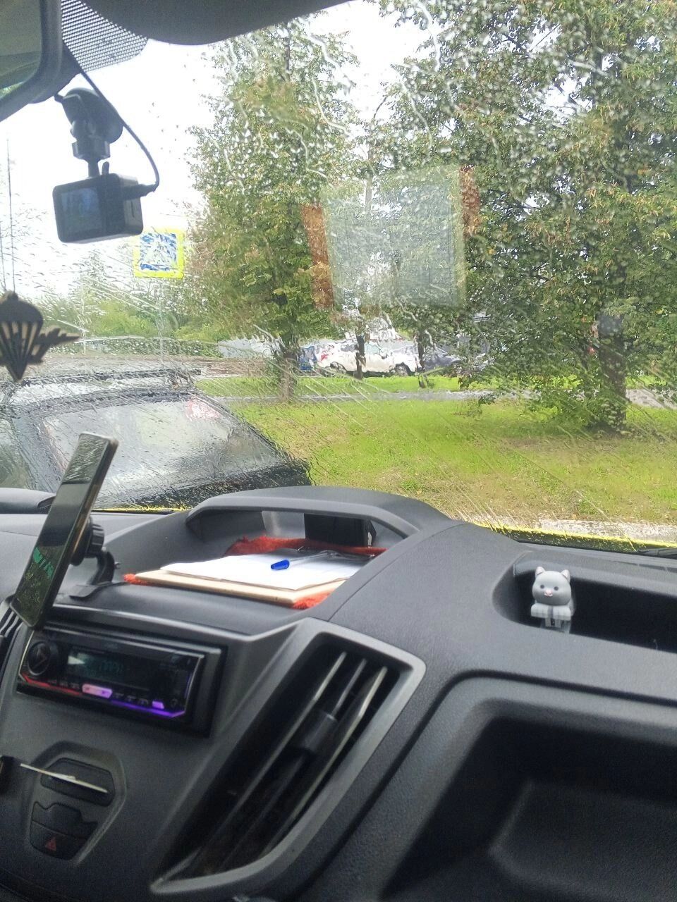 Ждём пациентку с водителем