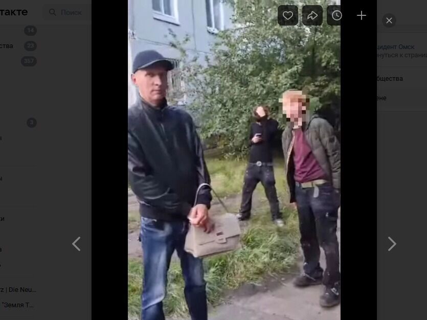 Двое нападавших и пострадавший мужчина
