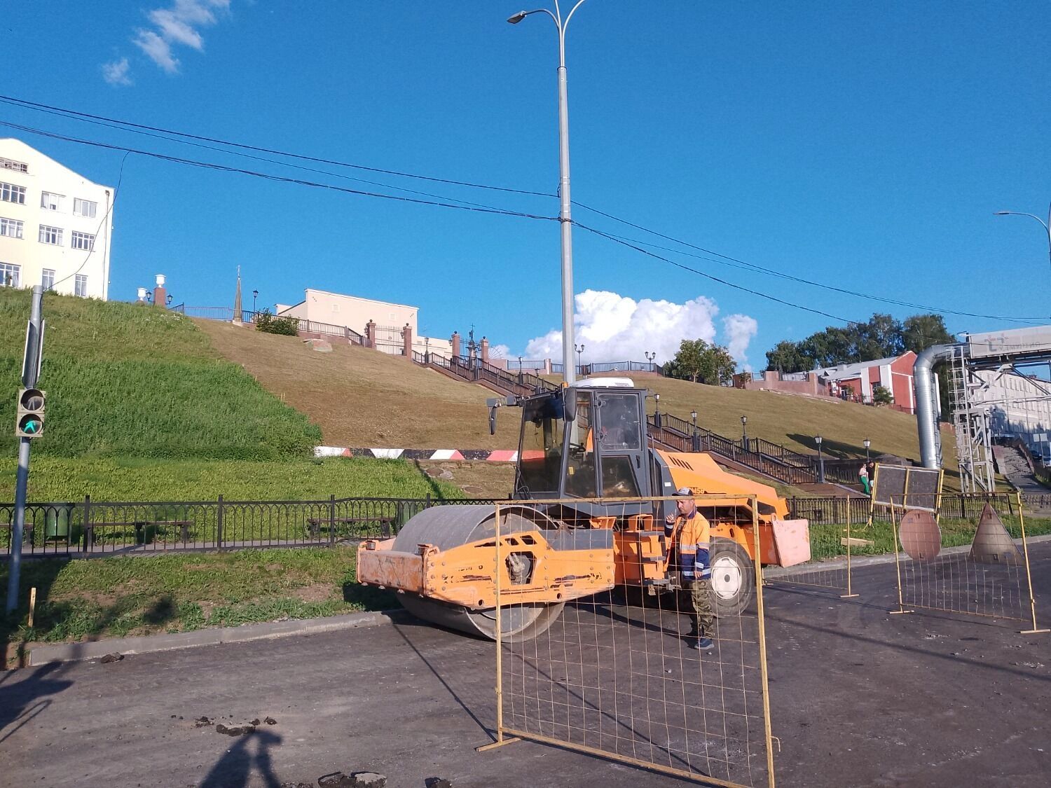Дорожники начали работы на Милиционной