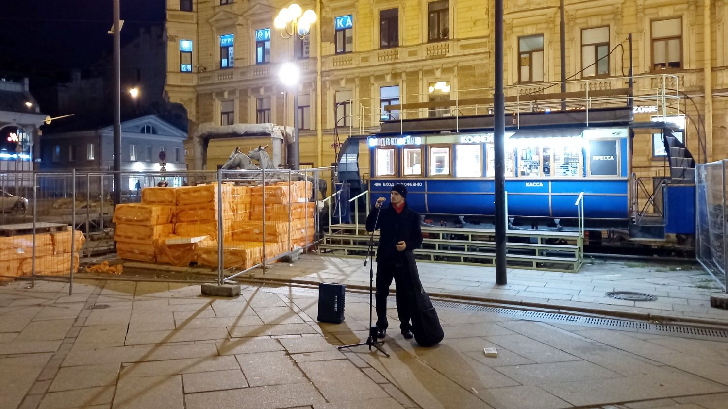 Эта музыка будет вечной: каково исполнять песни на улицах в Петербурге?