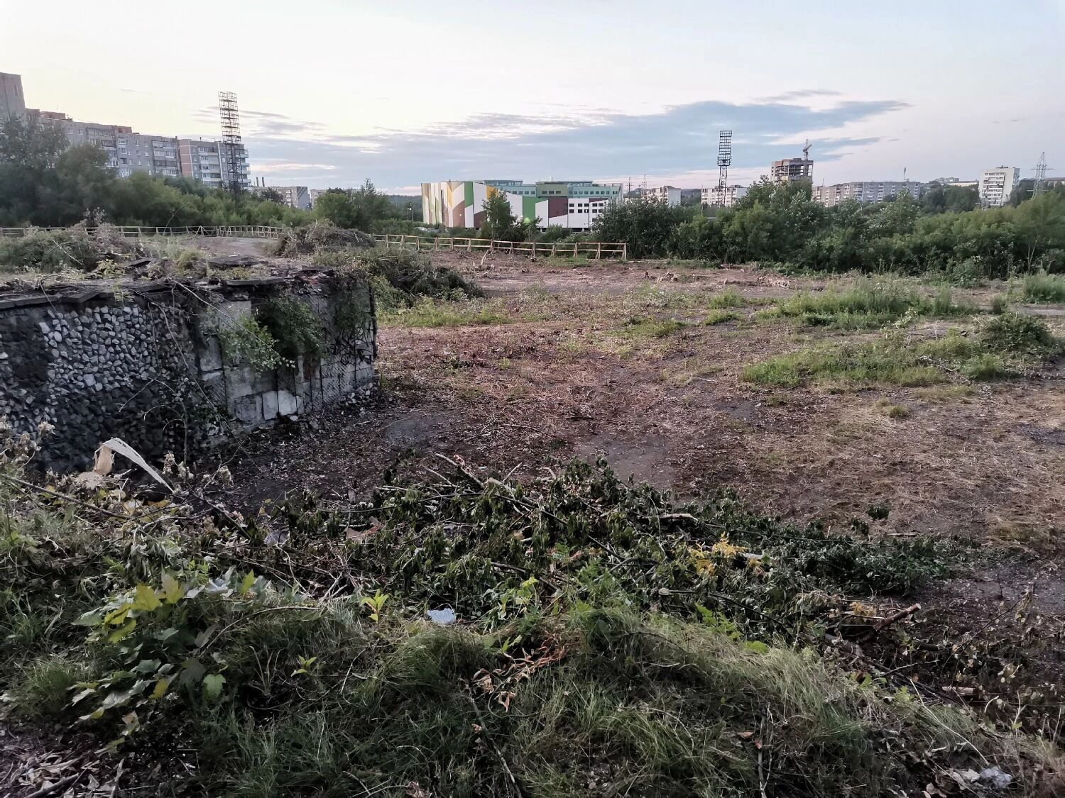 В Нижнем Тагиле началось строительство круглогодичного катка на Вые