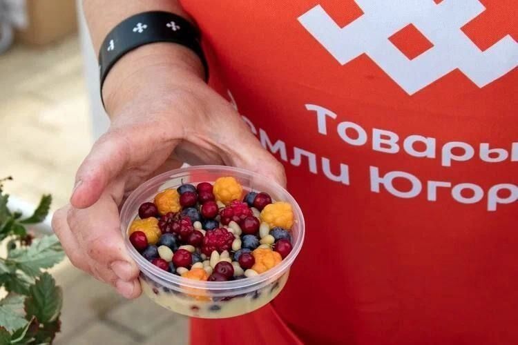 Выставку-ярмарку «Товары земли Югорской» посетил и губернатор Югры Руслан Кухарук.