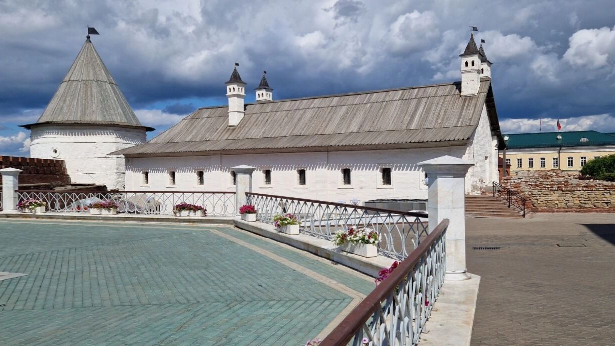 Преображенская башня в Казани