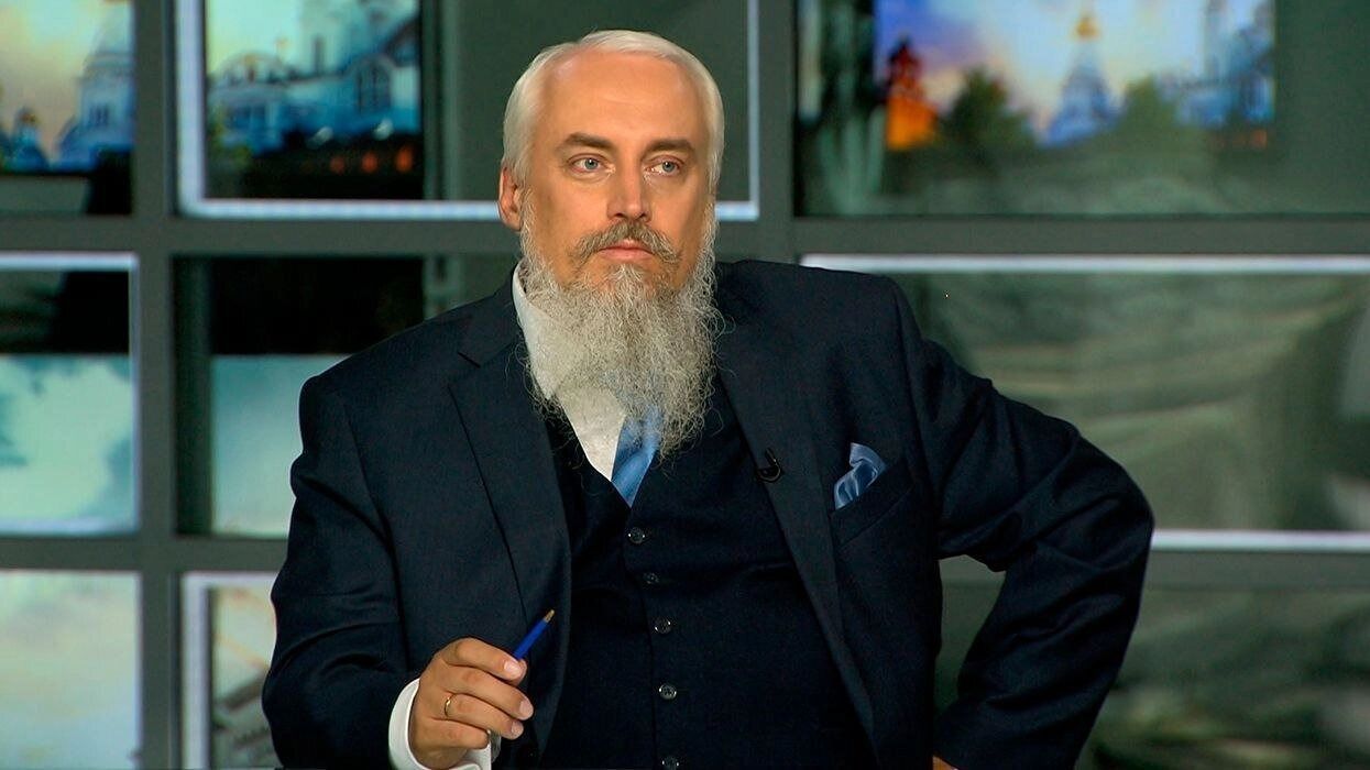 Историк русской консервативной мысли, член Союза писателей России, кандидат исторических наук Михаил Смолин