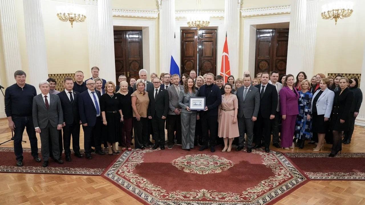 В ЗакС Петербурга внесли проект бюджета на ближайшие три года
