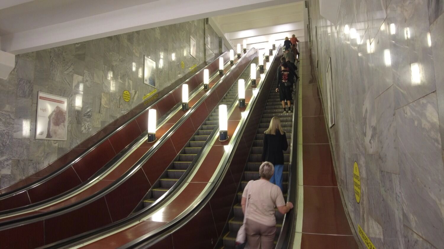 Эскалатор метро