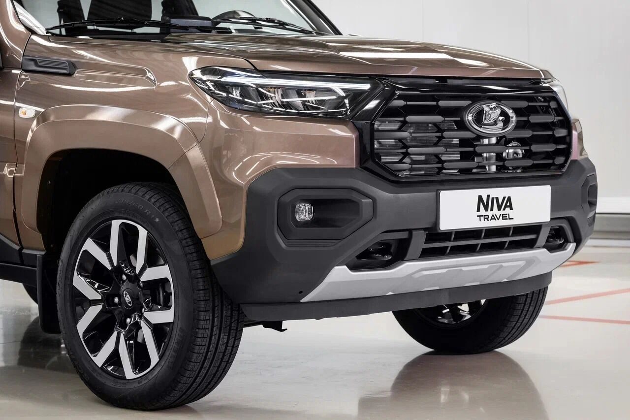 За новой решеткой радиатора Lada Niva Travel скрывается новый двигатель на 1,8 л и на 90 л. с.