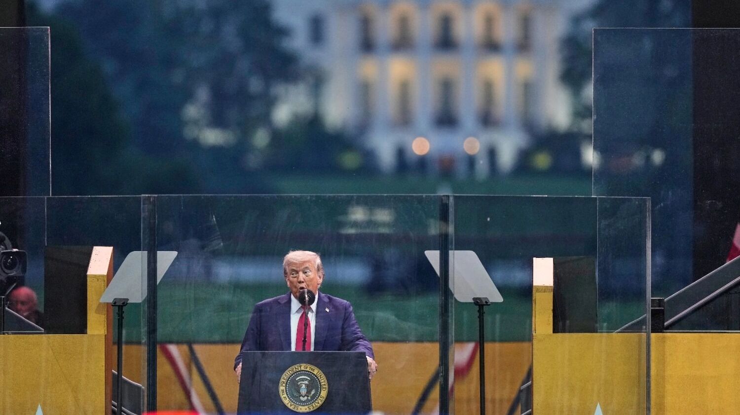 Президент США Дональд Трамп на военном параде в честь 250-летия армии США