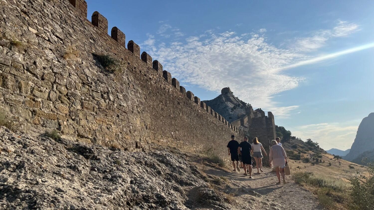 Тропы Генуэзской крепости