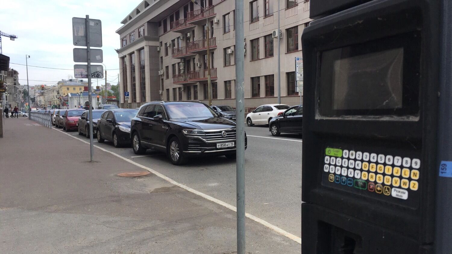 В январе и июне 2025 года в Казани в эксплуатацию ввели 3 тысячи новых парковочных мест.