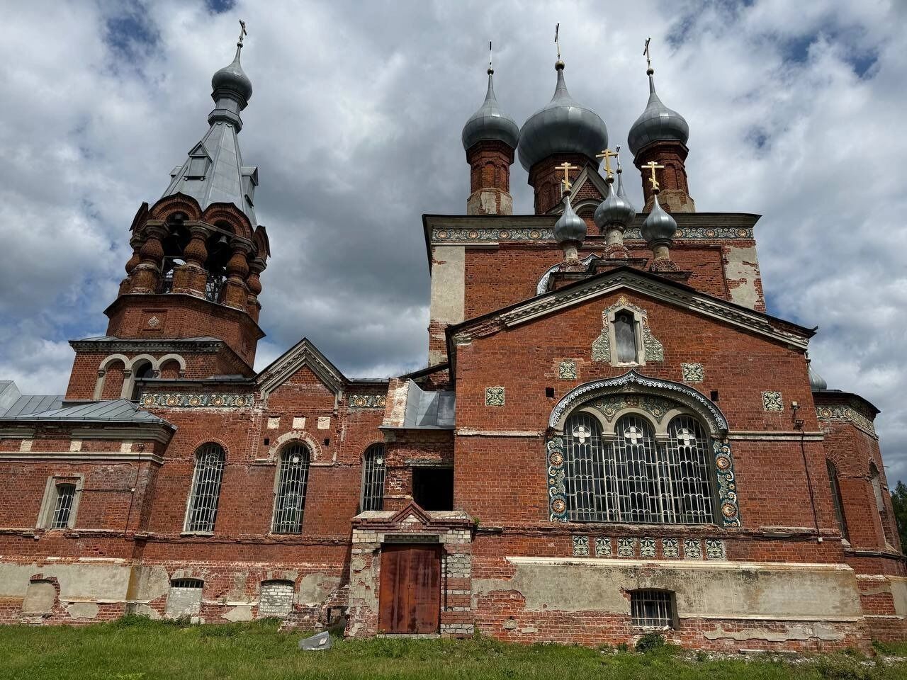 Замгубернатора Нижегородской области Олег Беркович исследовал скиты XVII века в заволжских лесах
