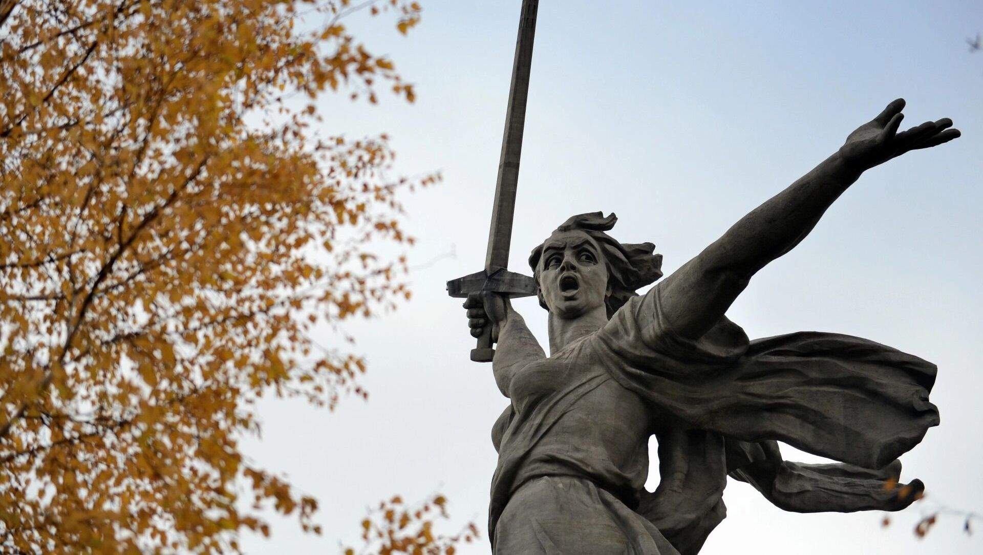 В голове монумента Родина-мать скончался мужчина