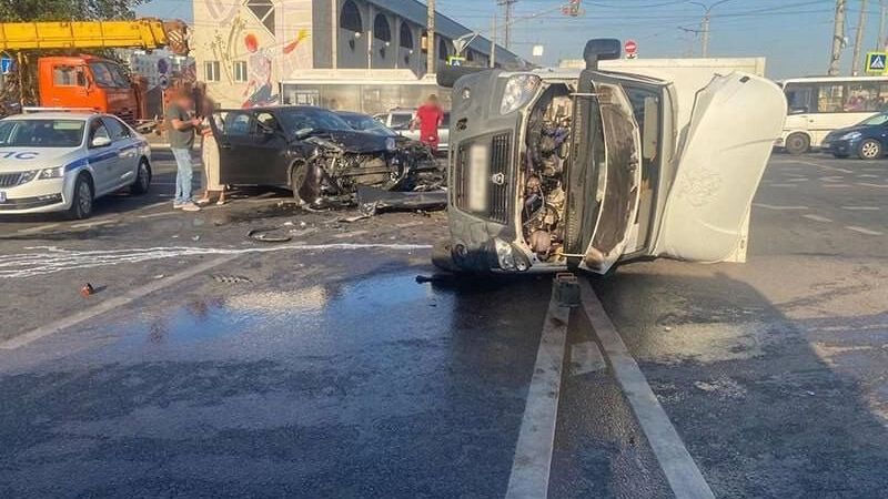 Три автомобиля столкнулись в Белгороде