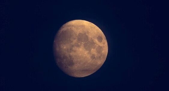 Самая близкая Луна года: 5 ноября небо покажет редкое совпадение орбит