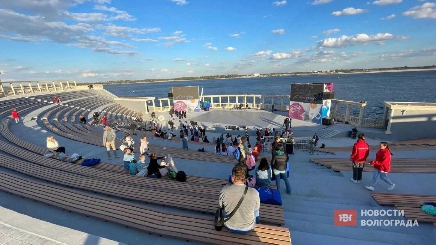 Волгоградцев приглашают на кинопоказы в амфитеатр