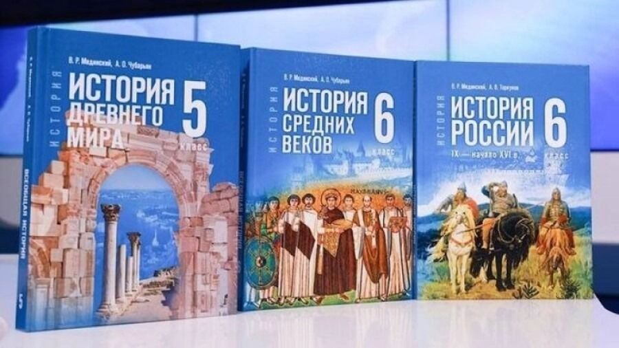 Новые учебники будут одинаковыми для всех программ