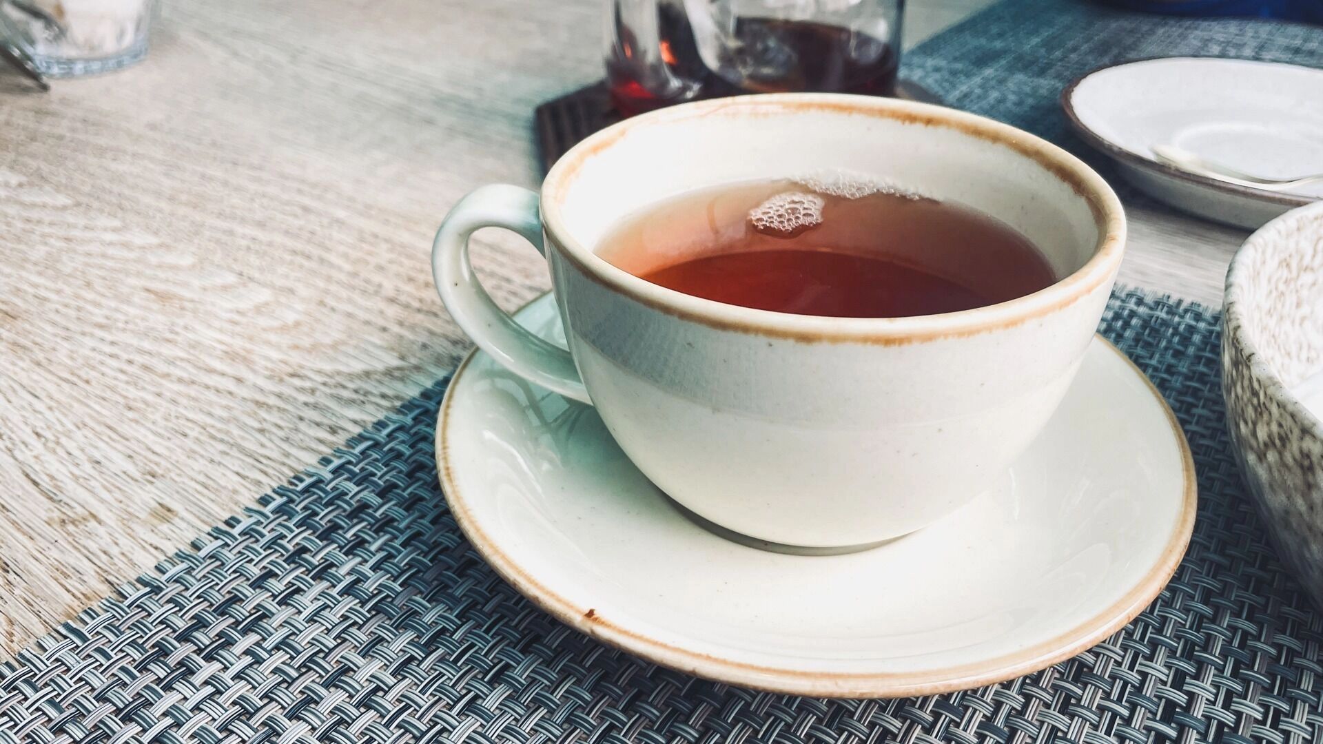 Врач: злоупотребление черным чаем может вызвать камни в почках