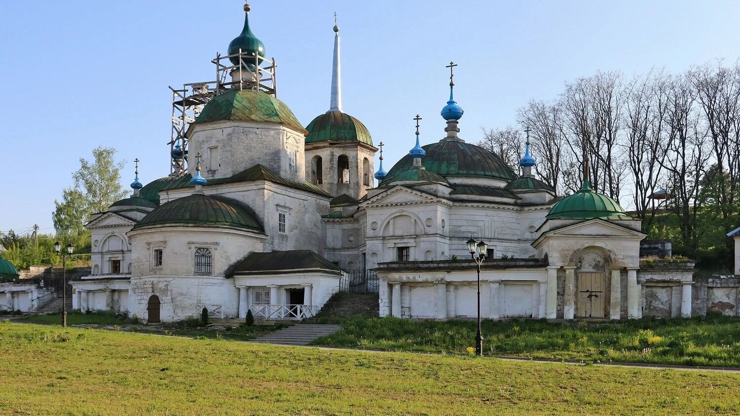 В отпуск осенью в Тверскую глубинку. Три города, паровоз и каменоломни