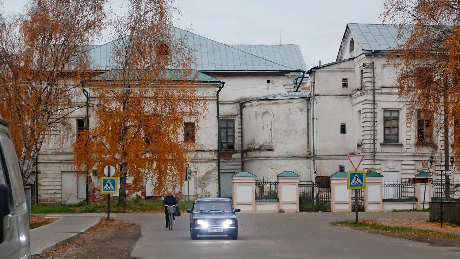 Куда ехать осенью в отпуск на Русский Север? Личный опыт на авто вдоль Северной Двины