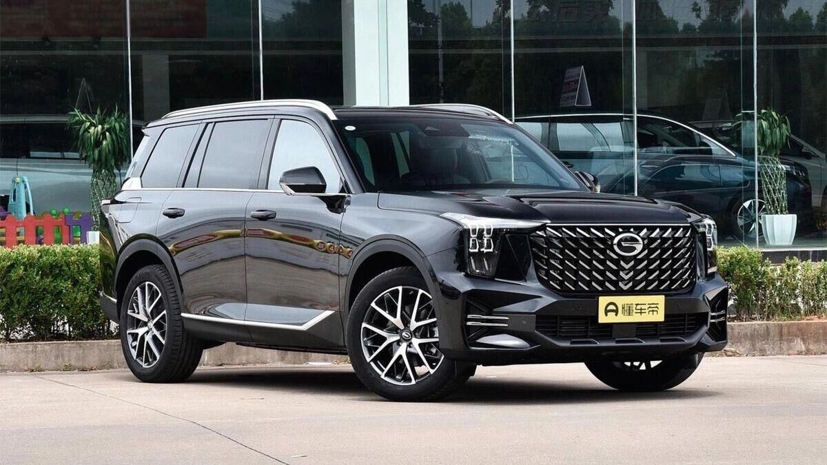 GAC GS8 не сравнить со старым «Вольво», но бензин у него может течь