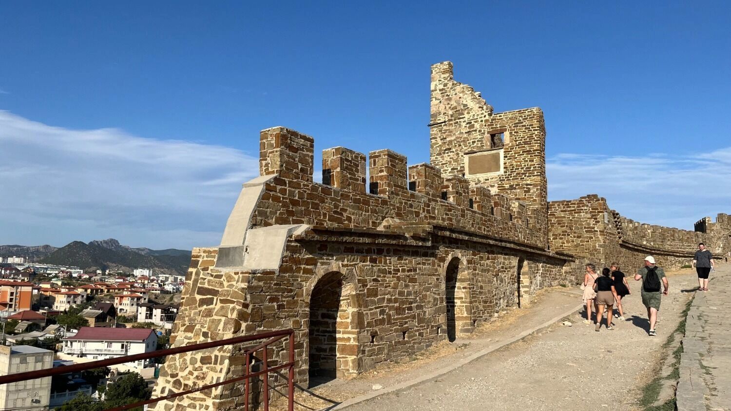 Смотровая площадка Генуэзской крепости