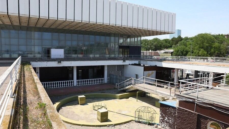 Губернатор Бочаров поручил вернуть в муниципальную собственность часть речпорта