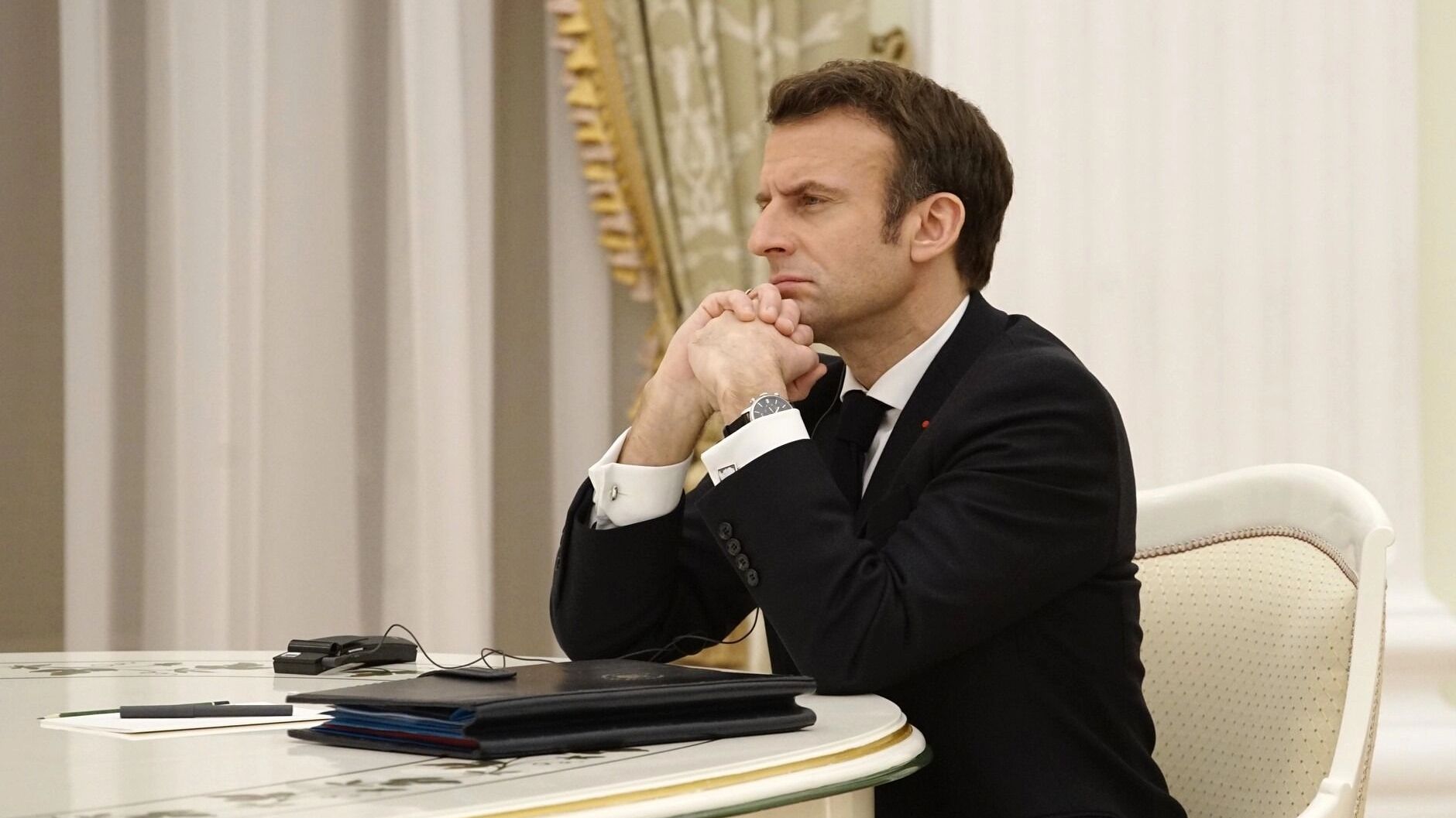 Emmanuel Macron speaks out on France's position regarding the Ukrainian conflict