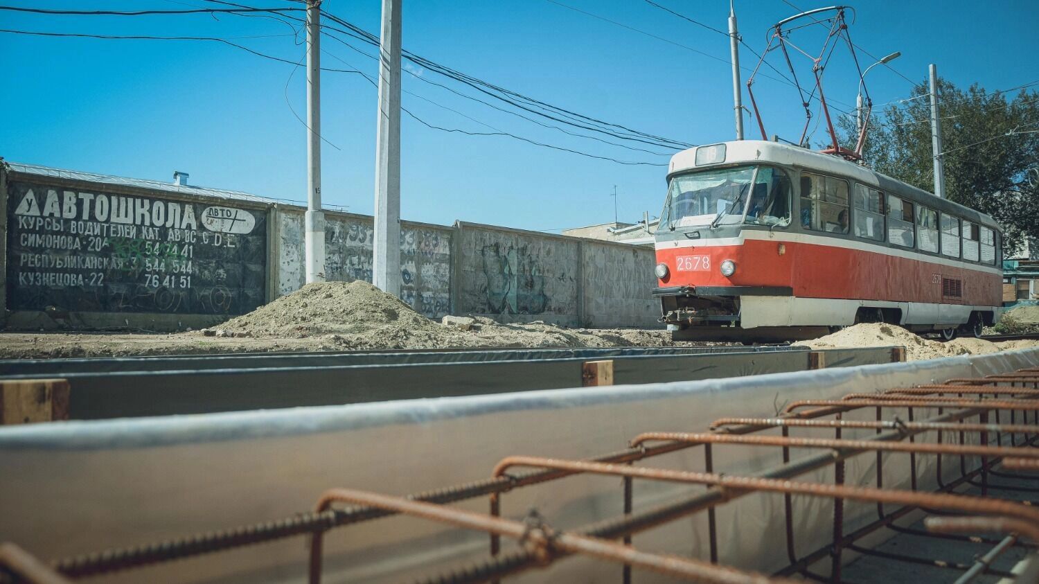 Работы на разворотном кольцу у "Детского центра" пока не завершены