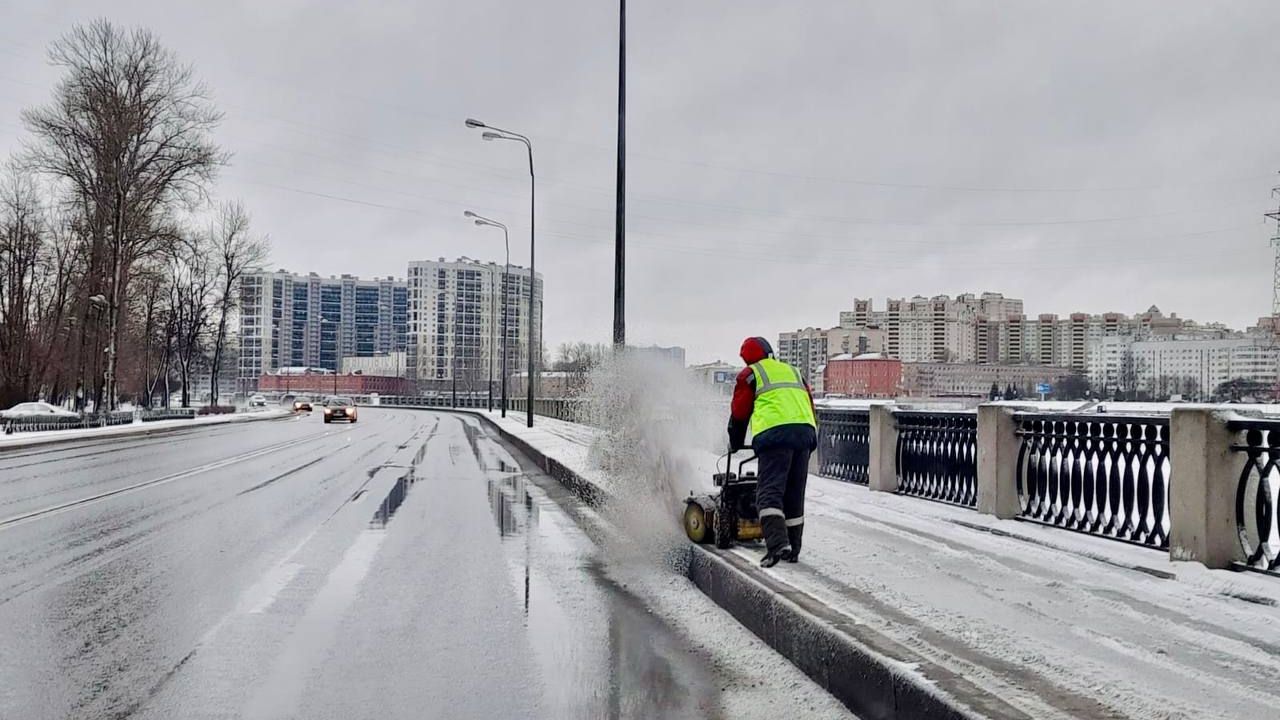 Первая гололедица: МЧС предупредило об опасной погоде в Петербурге Первая гололедица: МЧС предупредило об опасной погоде в Петербурге