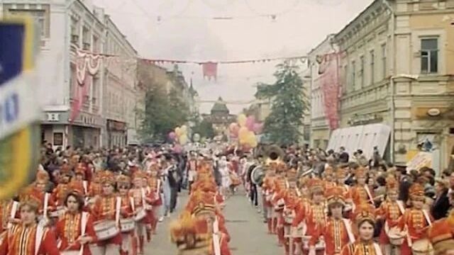Кадр, снятый на Большой Покровской, около Театральной площади