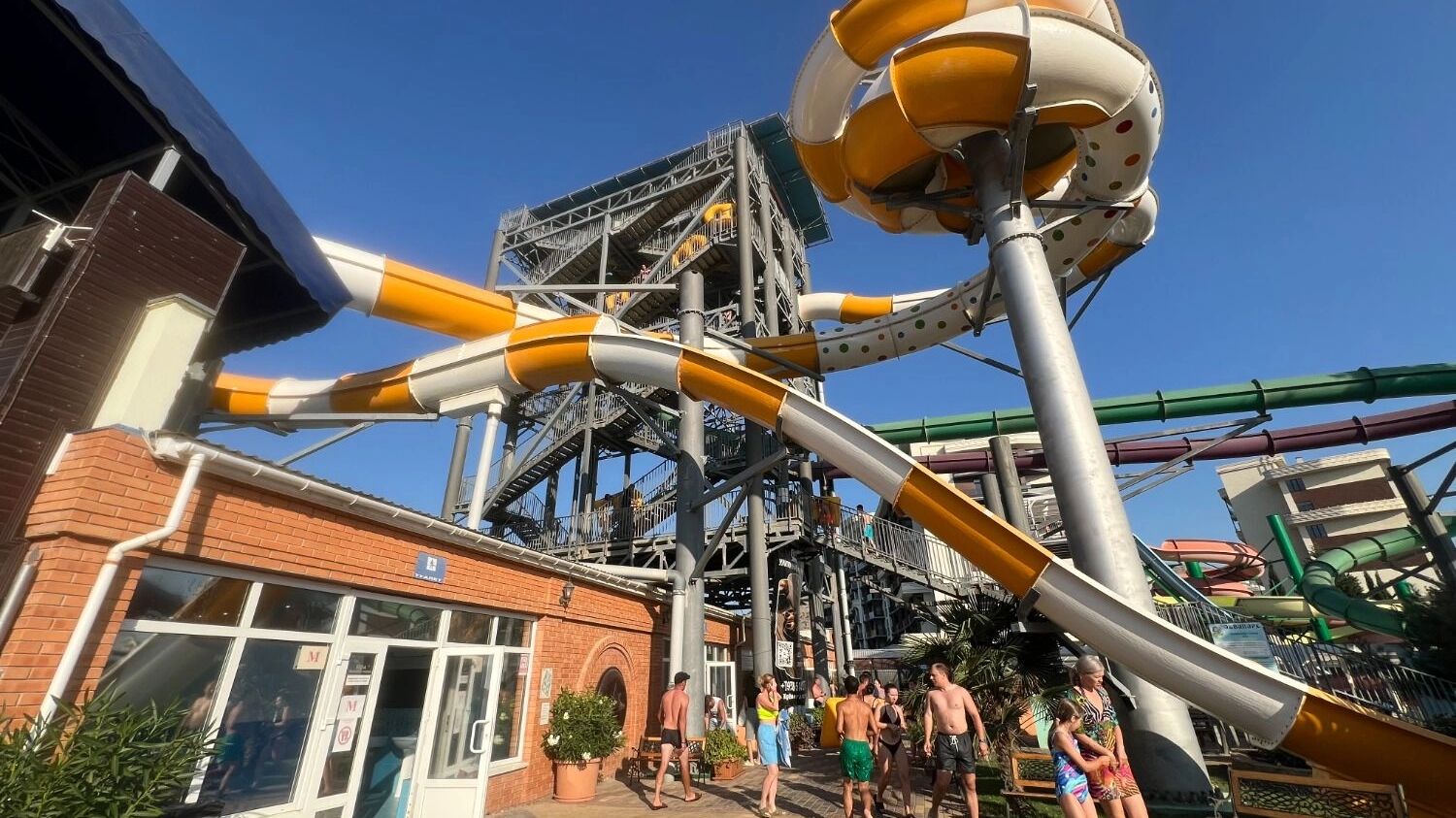 Одна из&nbsp;трёх город на&nbsp;двоих в&nbsp;аквапарке Судак