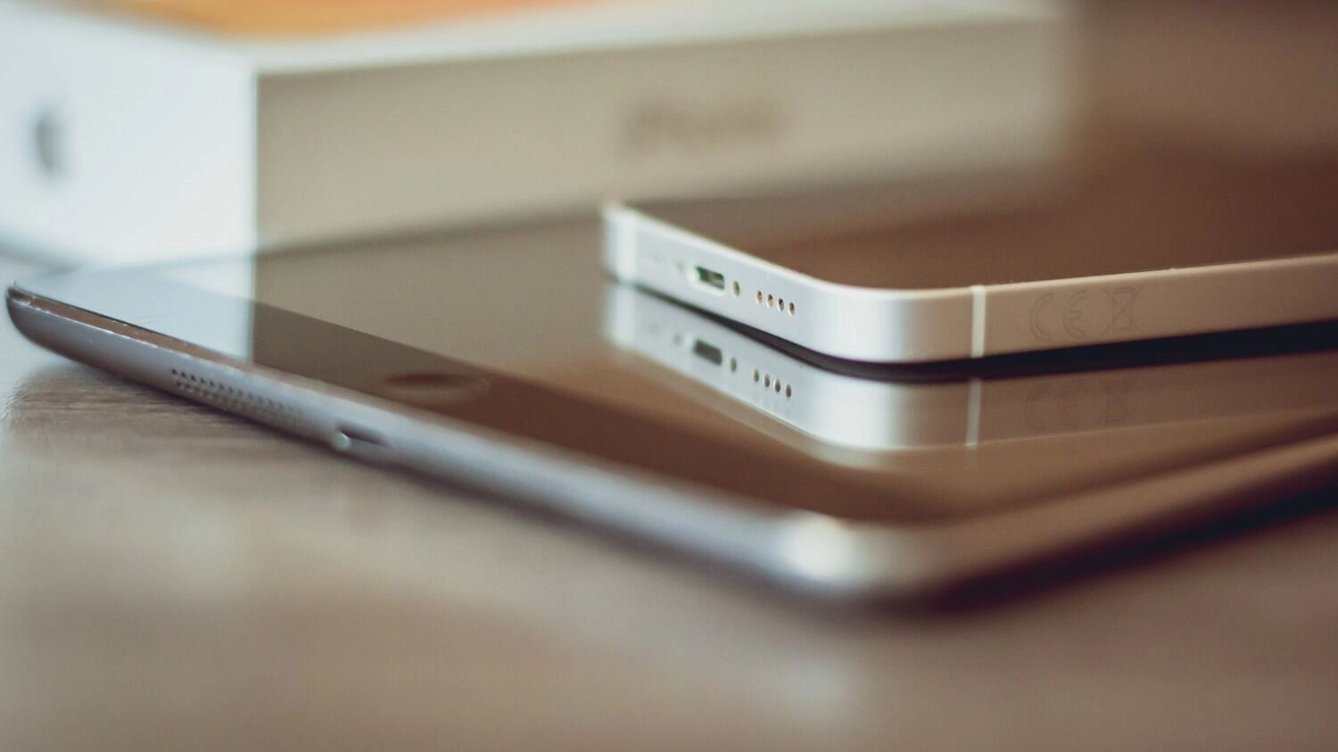 Эксперты прогнозируют, что к&nbsp;концу года стоимость ноутбуков и&nbsp;компьютеров вырастет еще на&nbsp;10%, гаджетов на&nbsp;15-20%