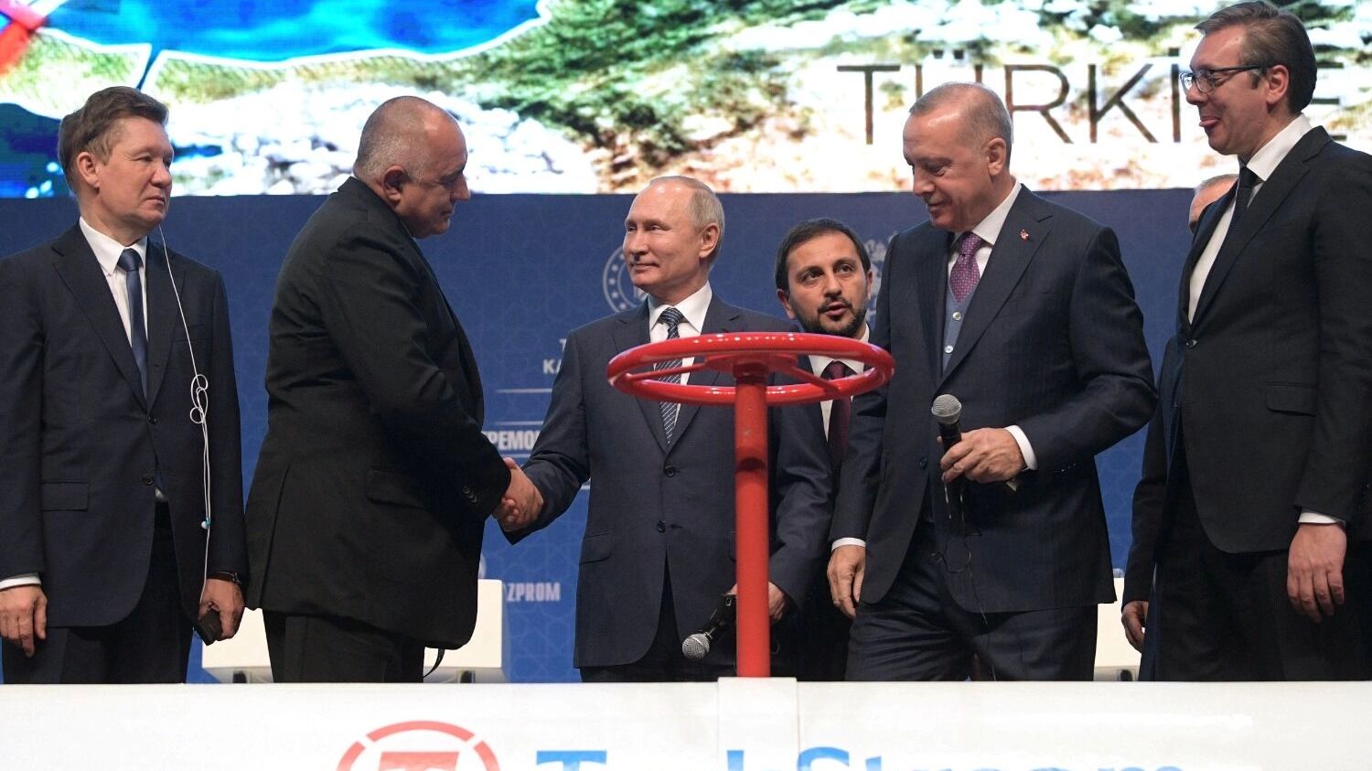 Бездонное достояние. Зачем «Газпрому» дают миллиардные послабления по налогам