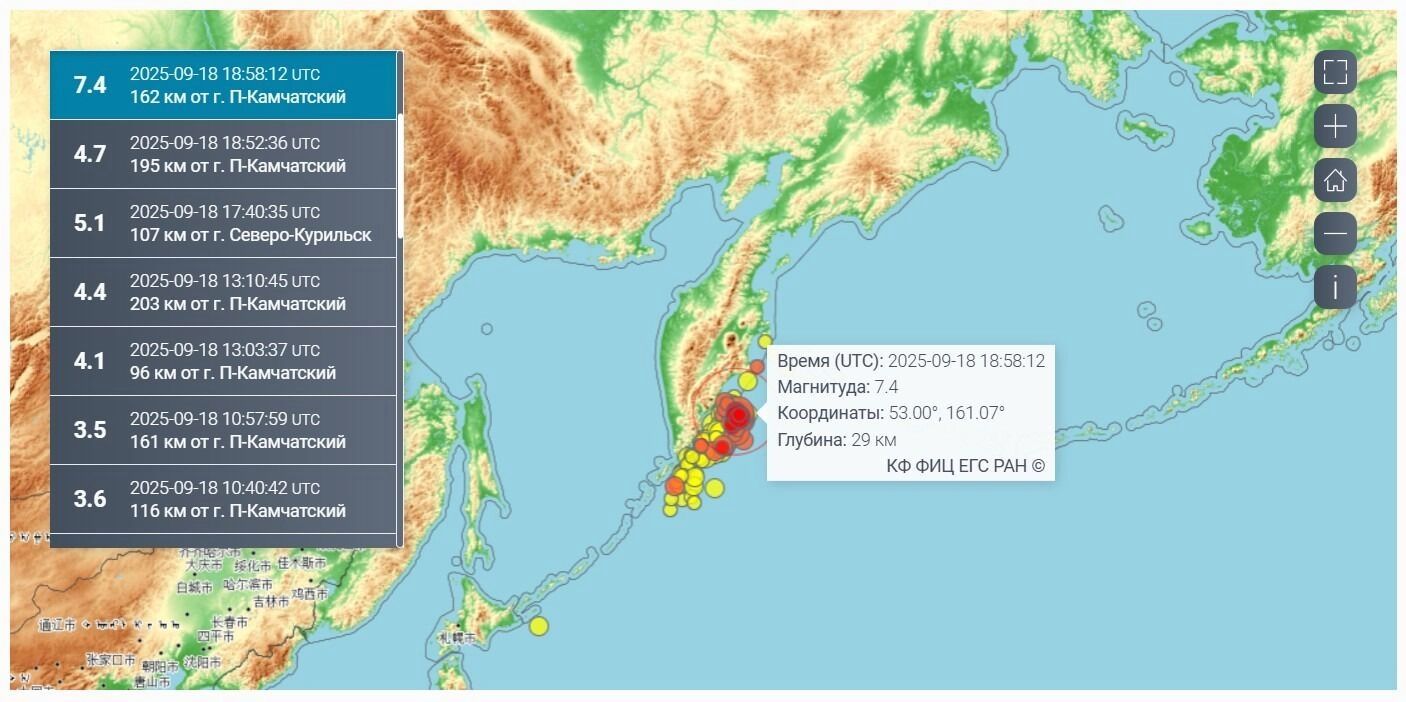 Мощные толчки и угроза цунами. Камчатку опять трясет, затронуло Курилы и США