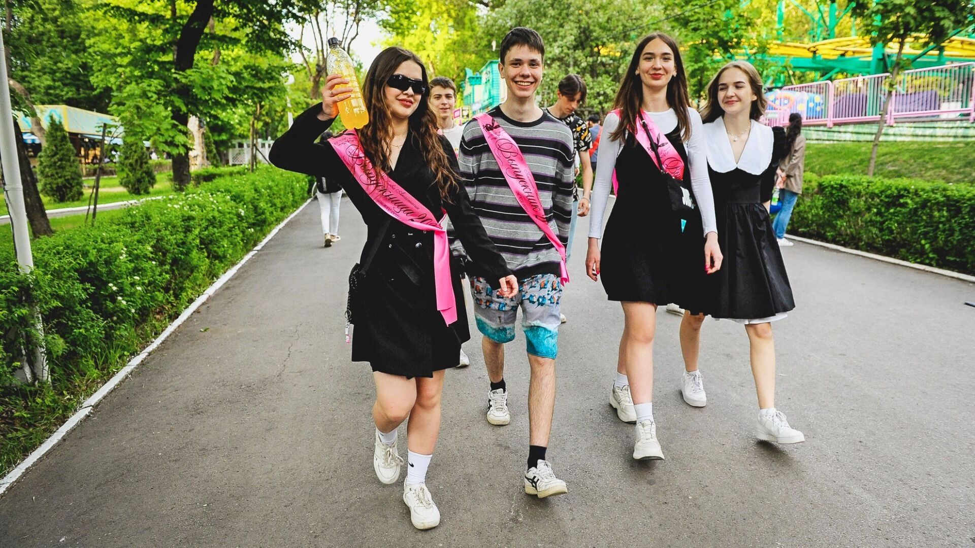 Мальчикам — в вузы, девочкам — рожать: государство режет право россиян на обучение