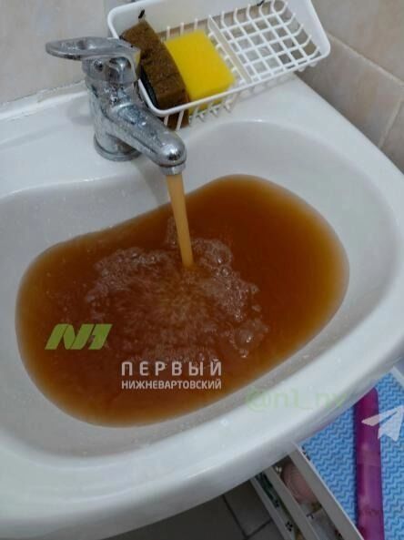 Вода не устраивает студентов в общежитии на Северной, 60А.