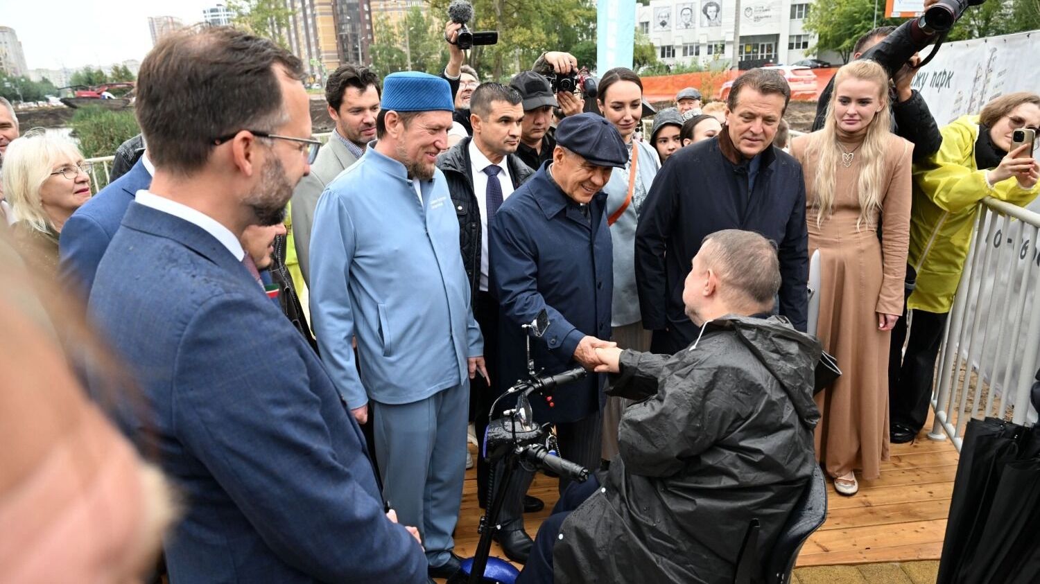 Открытие бульвара на улице Серова