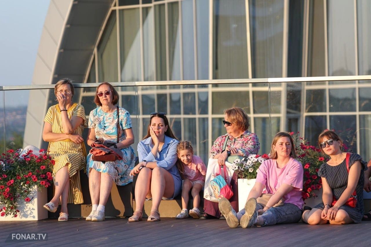 Выступление скрипача на крыше "Школы 21"