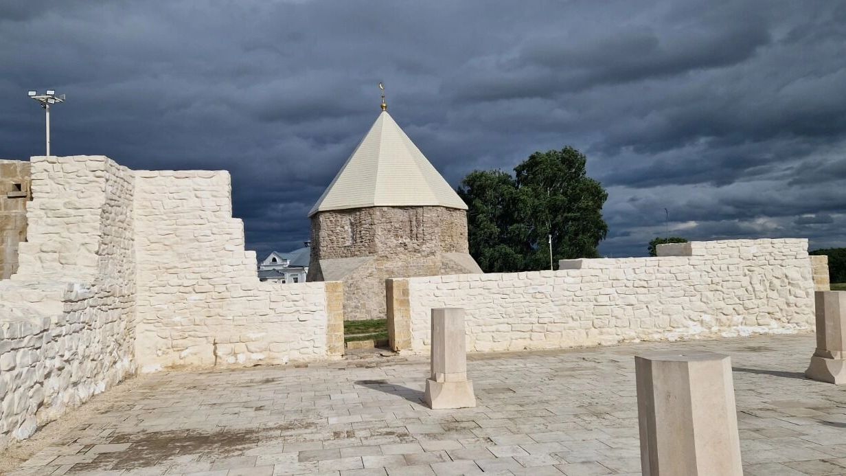 Восточный мавзолей в Болгаре. Казань, Республика Татарстан