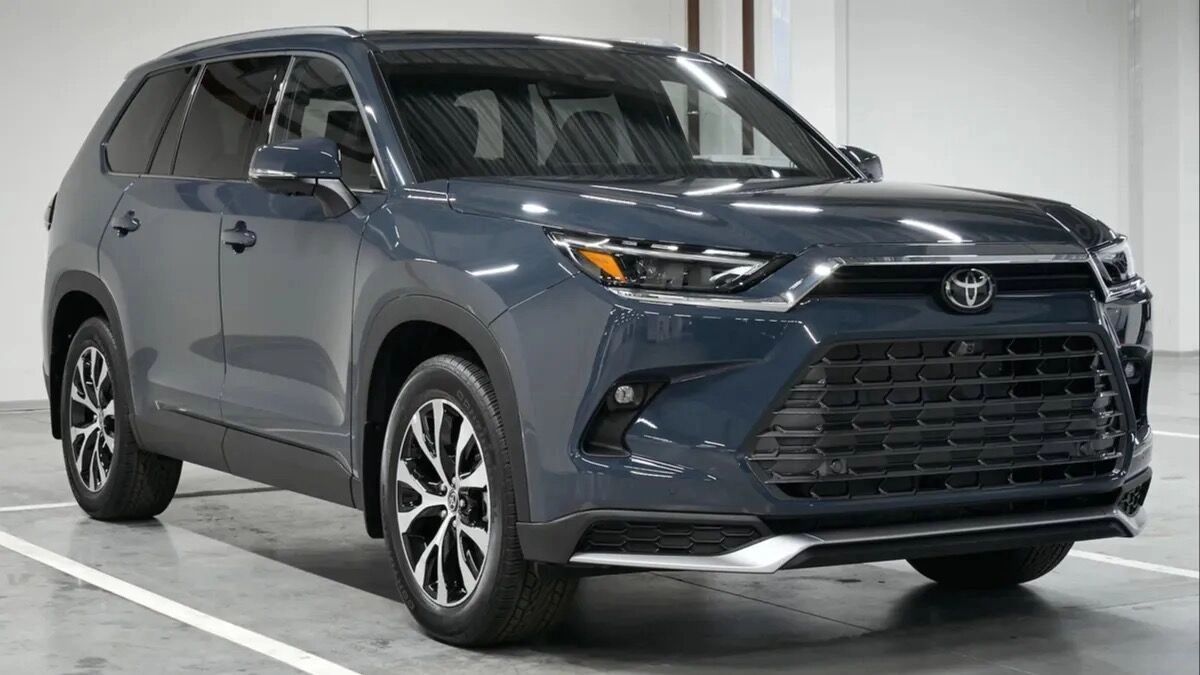Toyota Grand Highlander стоит в одном ряду с Palisade по ценам и возможностям