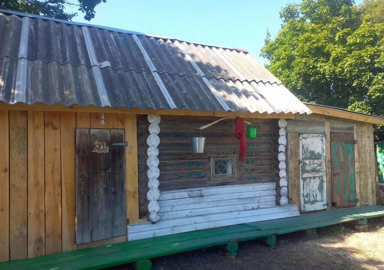 У грибного гида есть небольшая база отдыха